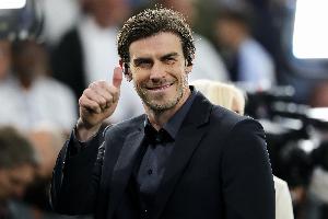 华体会中国入口-贝尔：姆巴佩数据出色但皇马四大皆空 阿隆索不会畏惧弃用任何人