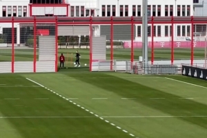 华体会官方资源-何时复出？诺伊尔今日在拜仁基地进行单独训练