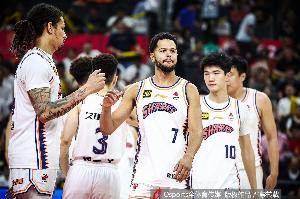 华体会官网平台-被限制！哈维17投6中&amp;三分7中3 得到18分4板1助2断