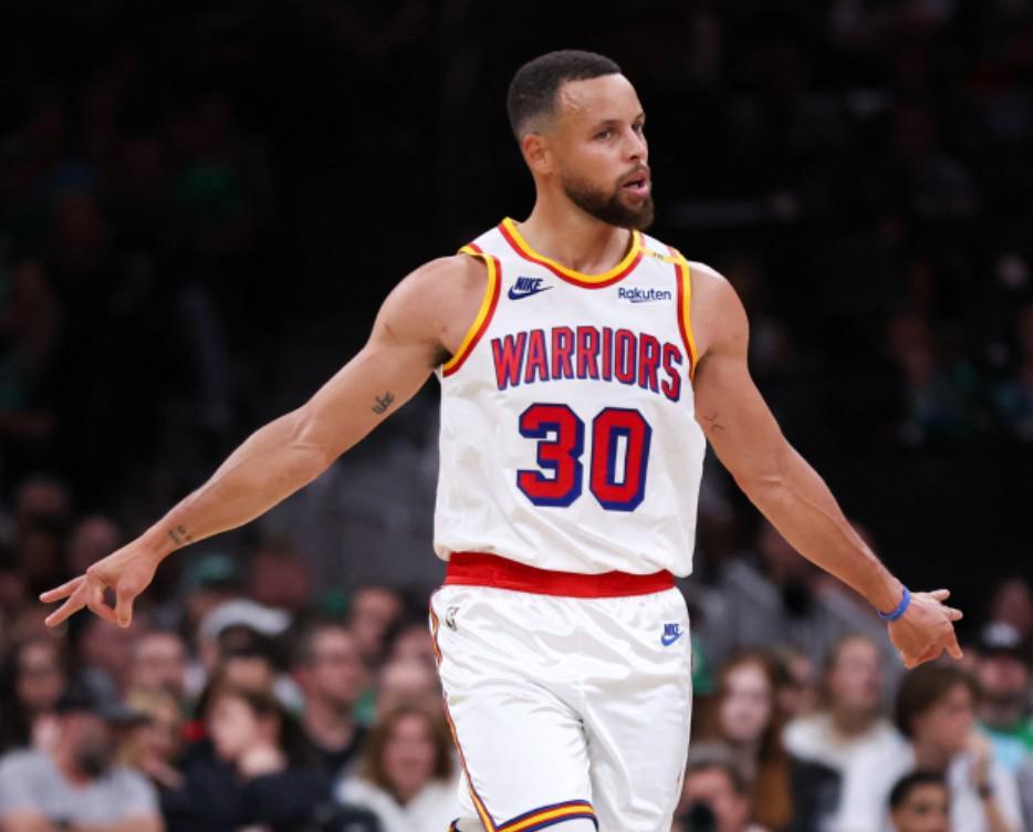 还会打多久？库里：不知道，我只是把时间分成两年一段来看待