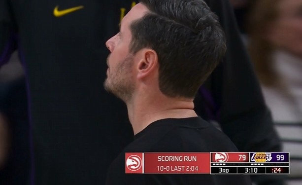 华体会中国入口-别浪啊！东契奇连续3个失误 老鹰两分钟一波10-0